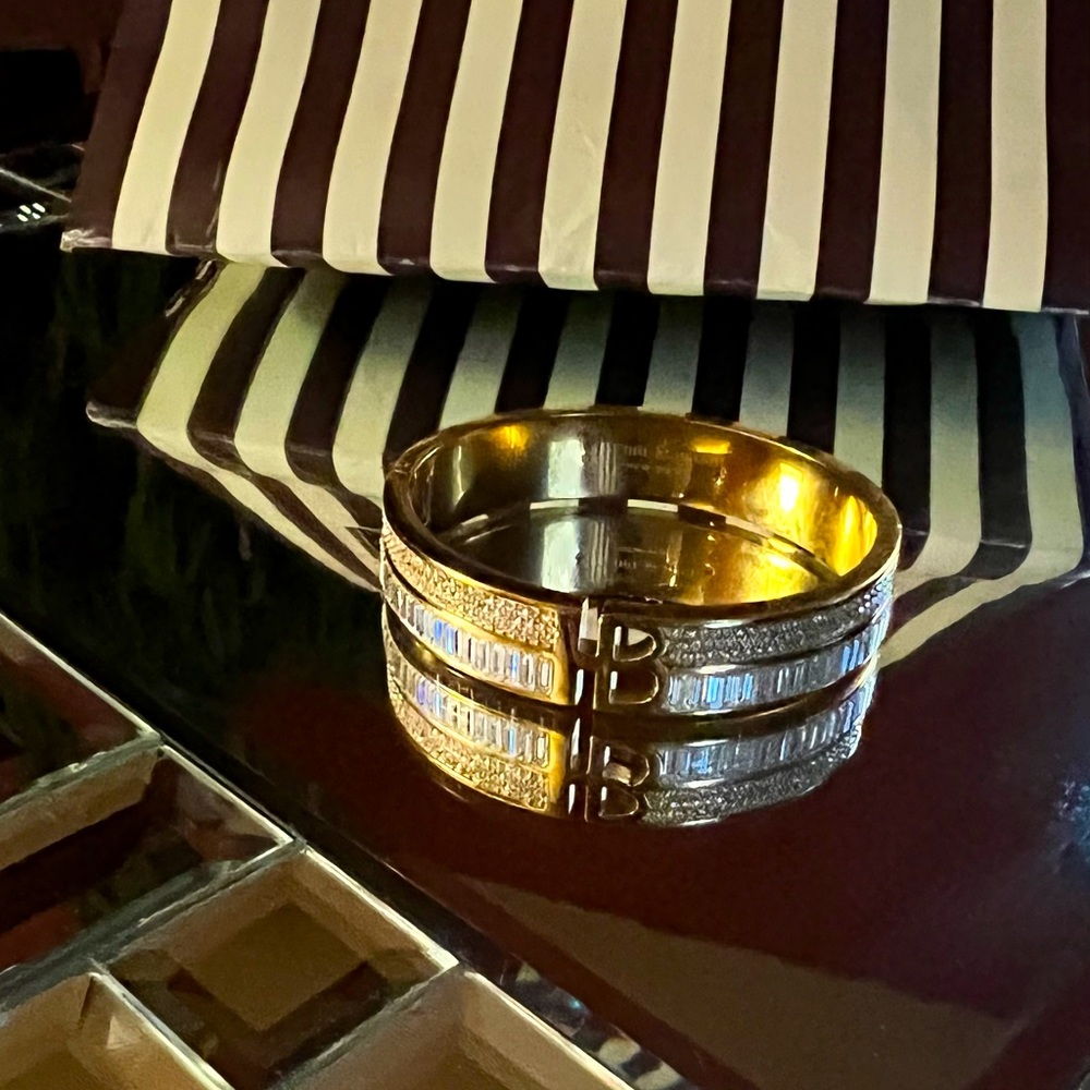 Henri Bendel - Swarovski Crystal Bangle Bracelet